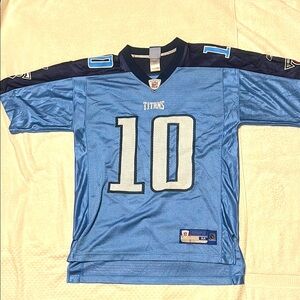 Tennessee Titans NFL Football Jersey (#10 Vince Young) mens size Medium
